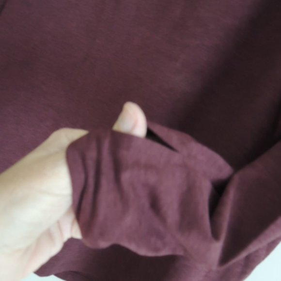Ladies Top Size XL Burgundy L/S Thumbhole Relaxed Tunic - Wander by Hottotties - Picture 5 of 9